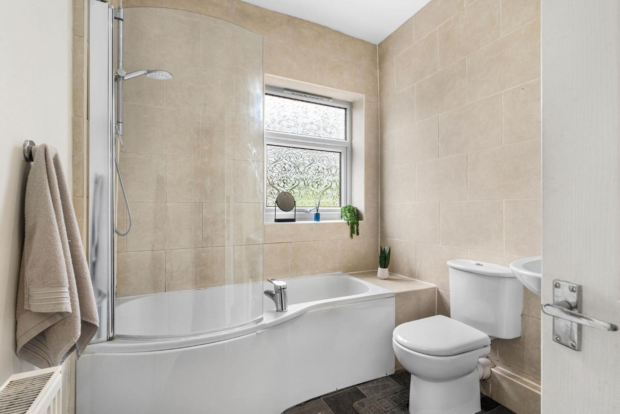 Hilltop Place Suites Near Meadowhall Sheffield Zewnętrze zdjęcie