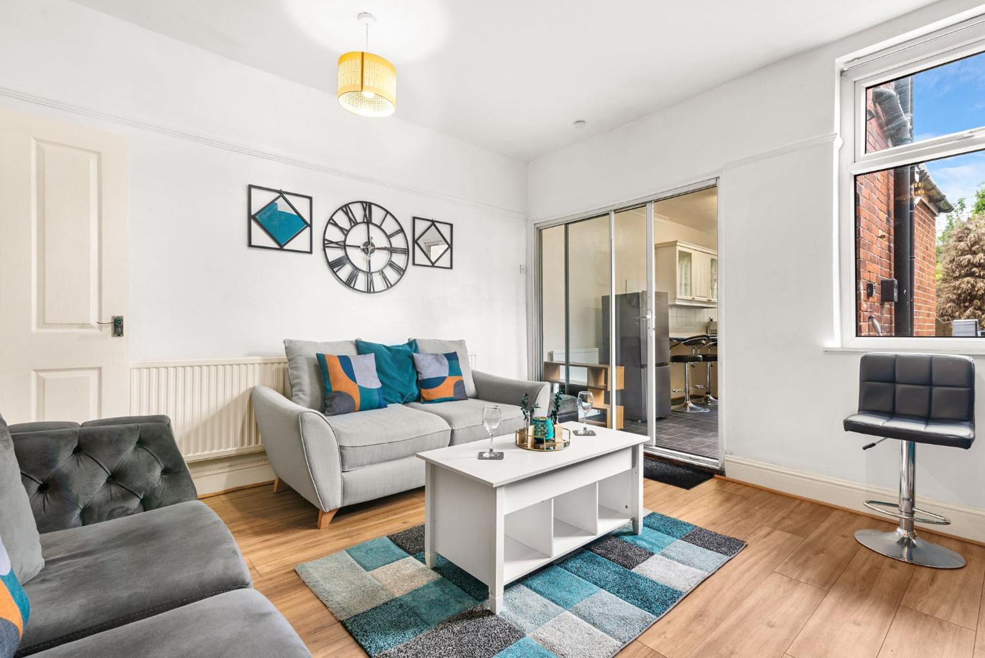 Hilltop Place Suites Near Meadowhall Sheffield Zewnętrze zdjęcie